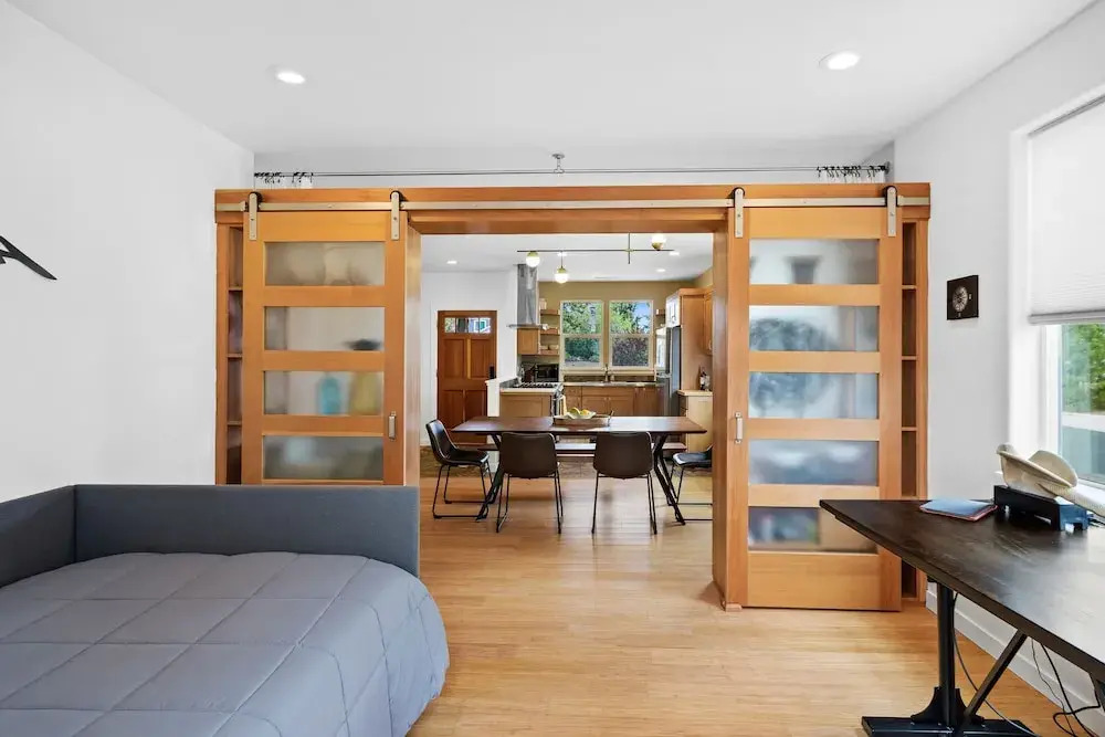 SW Decoy Home With Private Outdoor Living Space by Redawning