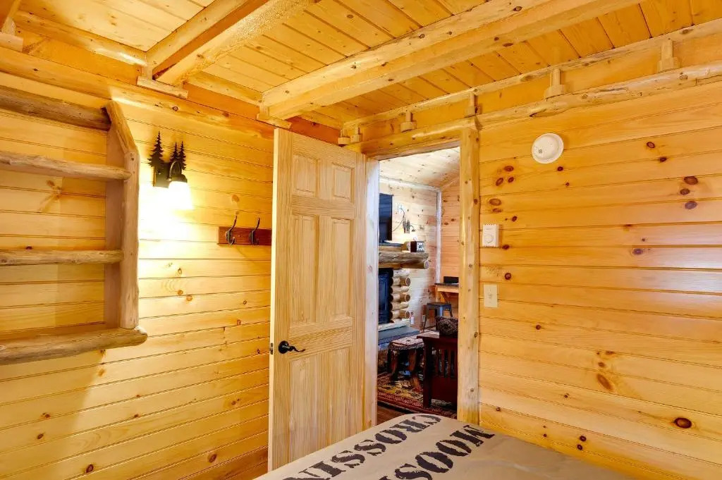 Cobble Mountain Lodge