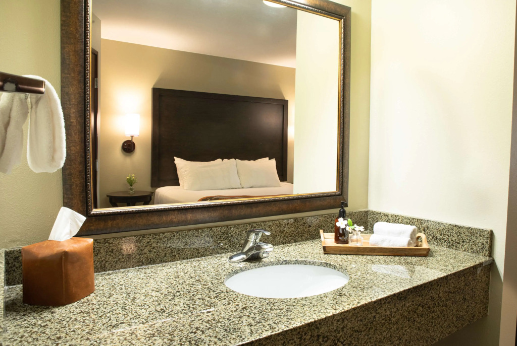 Oxford Suites Pendleton