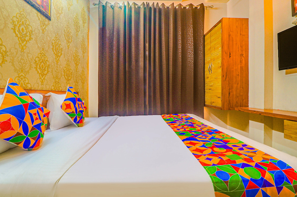 OYO 65542 Hotel Kd Inn