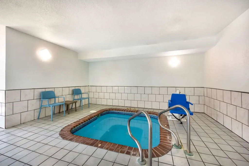 Sleep Inn & Suites Salina I-135