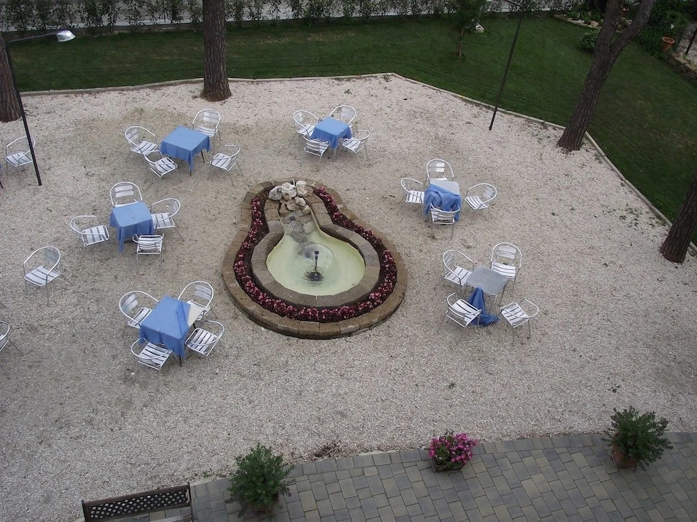 Ausonia Hotel Ristorante