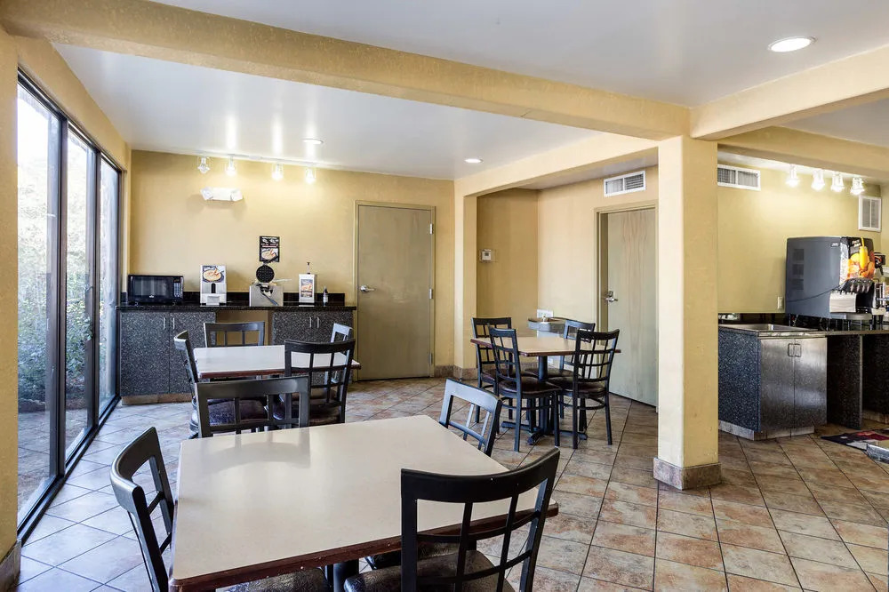 Econo Lodge