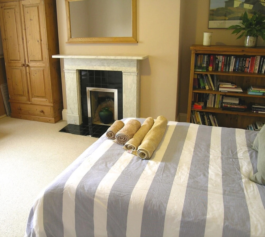 Brighton Getaways-Beach View