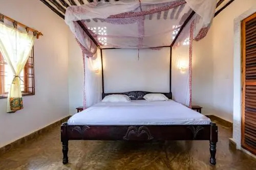 Luxury villa 400m from the beach