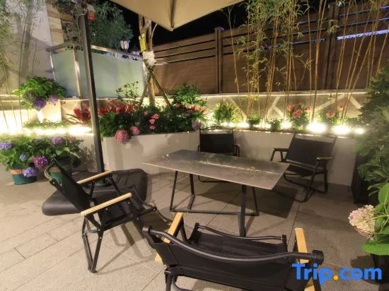 Tianjing Sky Garden Private Tang Hot Spring Homestay
