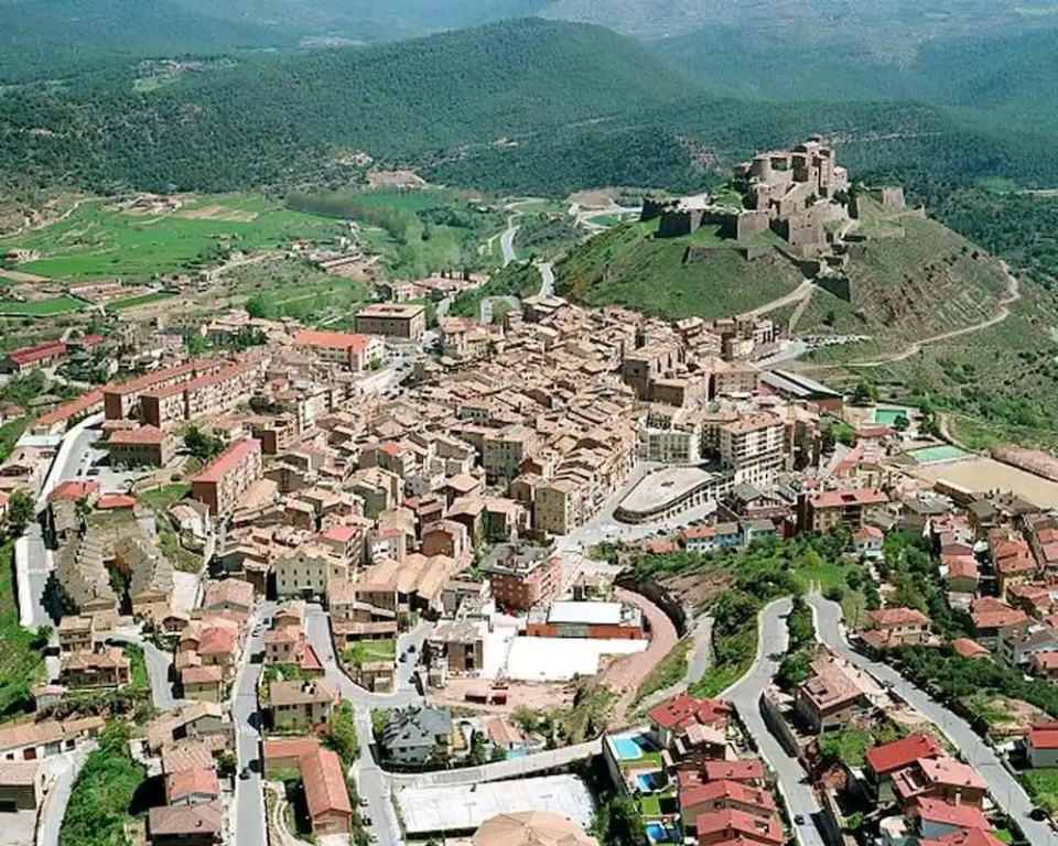 Apartment With 3 Bedrooms in Cardona, With Wonderful City View, Enclosed Garden and Wifi