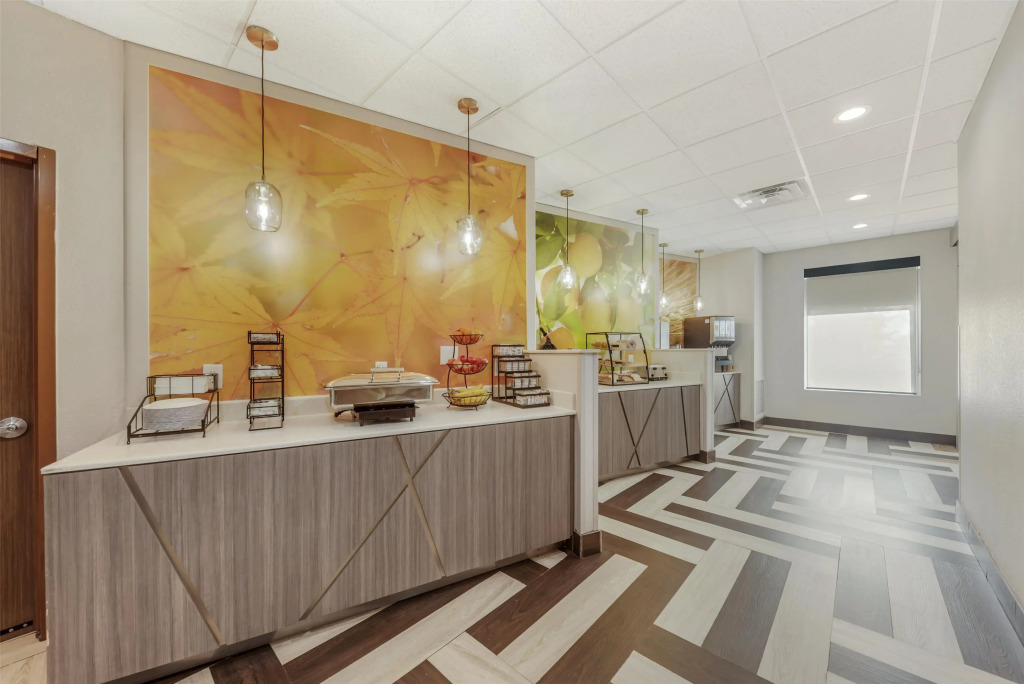 Best Western Green Oak Inn & Suites
