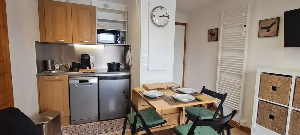 Cozy Apartment Near Ski Slopes