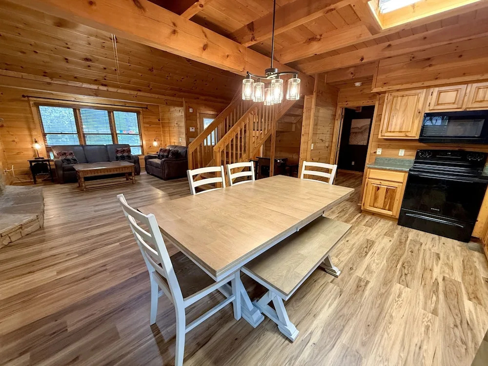 Silver Maple Summit 2 Bedroom Cabin