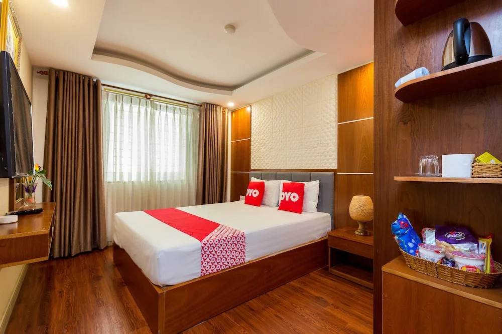 Iboss Hotel by OYO Rooms