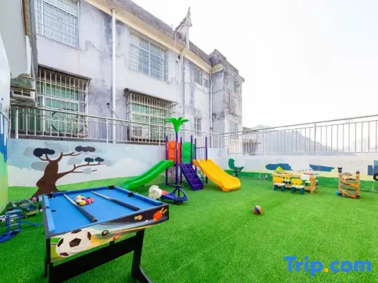 Yunhai Resort Hotel (Fenghuang Ancient City Store)