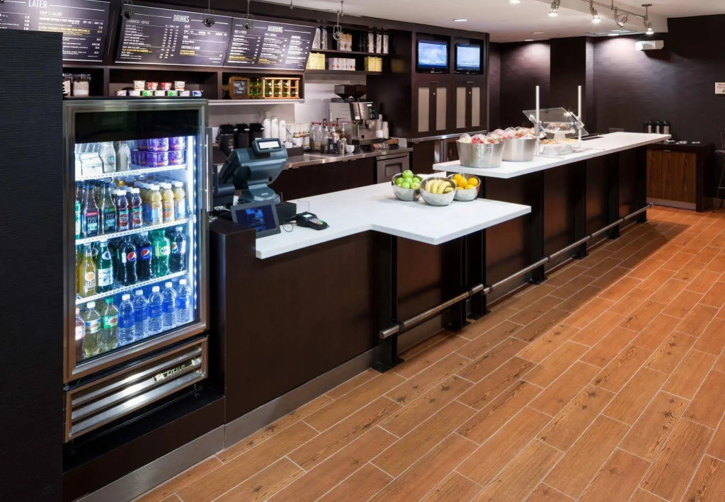 Courtyard by Marriott Miami at Dolphin Mall