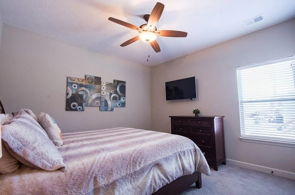 Whole In One 12 Bedroom Condo