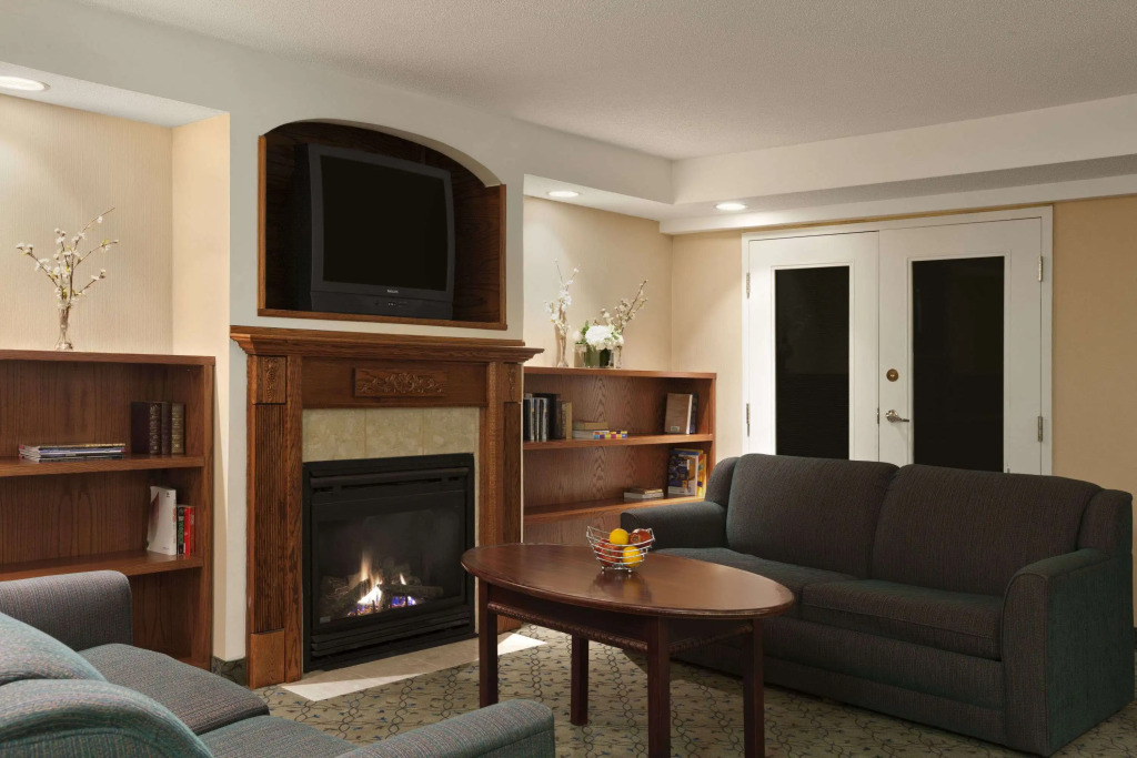 Travelodge by Wyndham Ottawa West