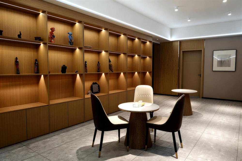东方翡翠国际酒店Jade Hotel