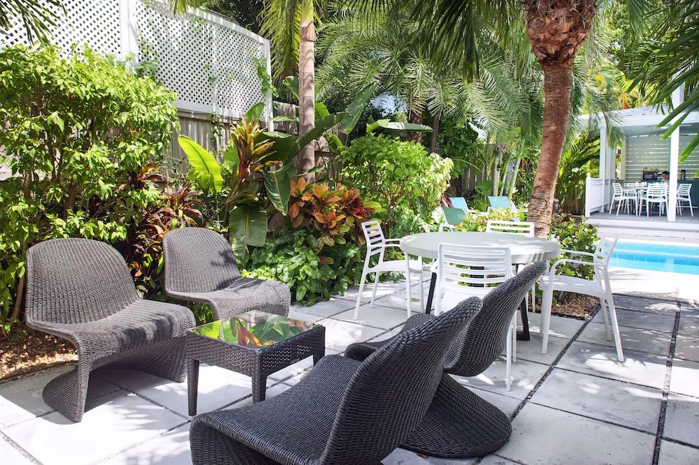 Coco Plum Inn