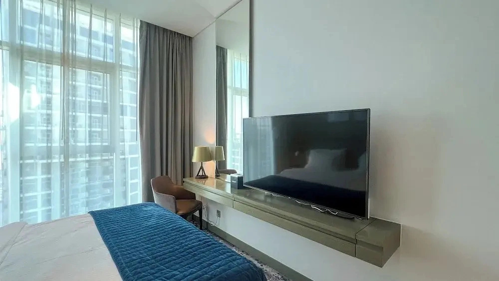 Centrally Located Cozy Burj Khalifa view