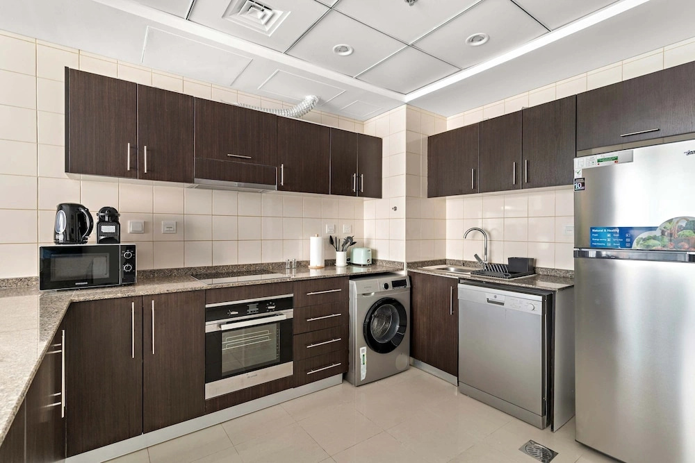 Silkhaus Modern 1BR Dubai Marina Bay Central