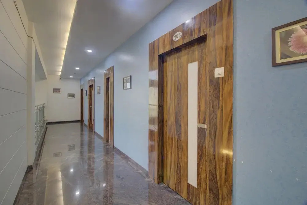 OYO 7158 Hotel Kushala Executive Inn