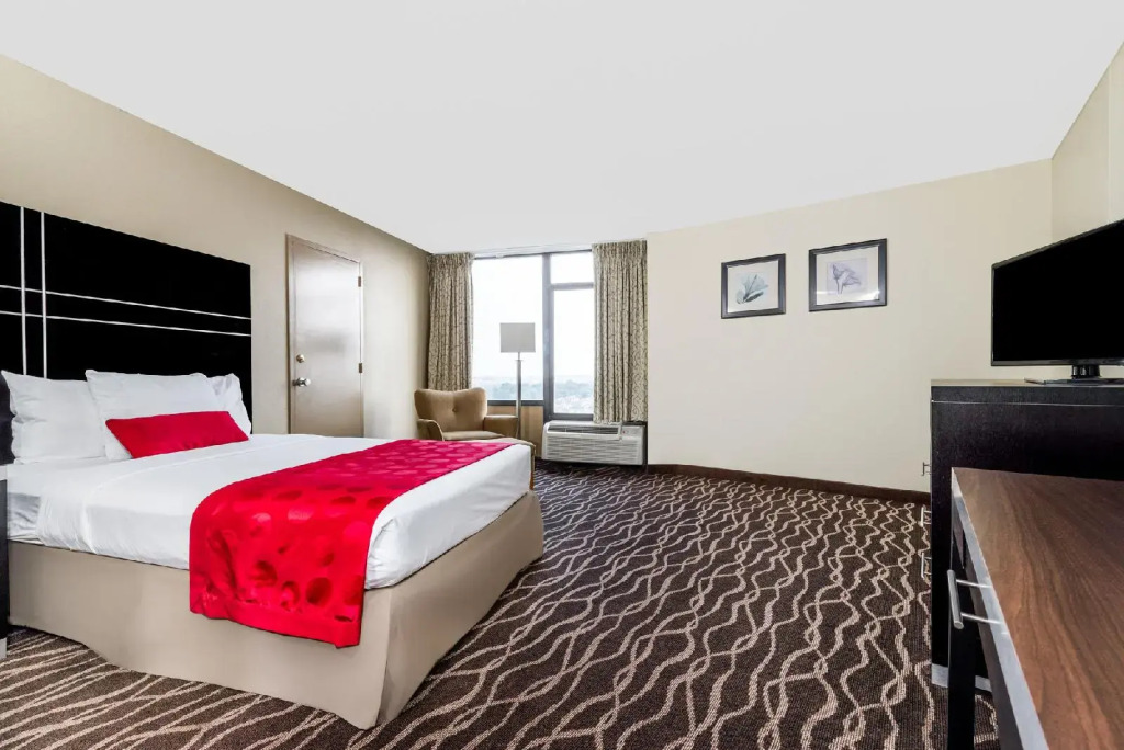Holiday Inn Philadelphia Arpt-Stadium Area by IHG