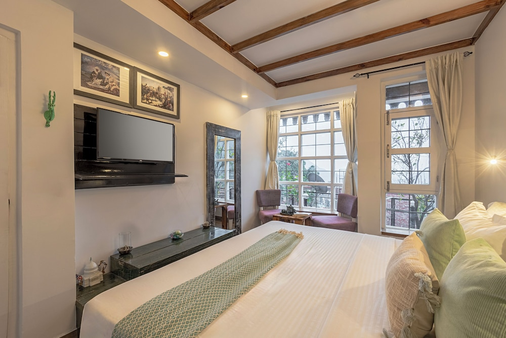 Alaya Stays Farsauli 1 Pet friendly 3BHK