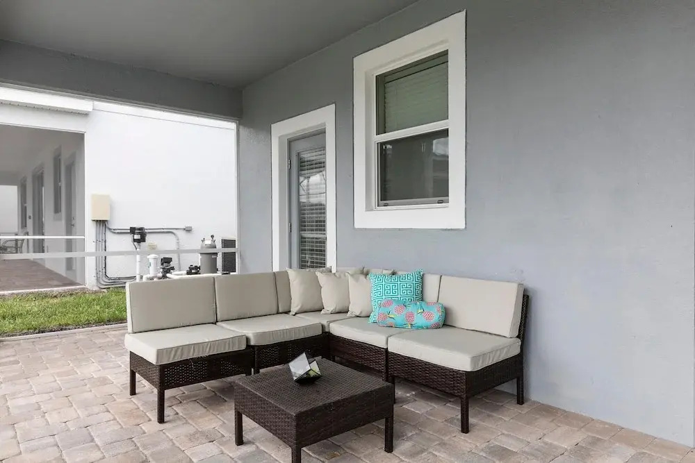 1509 MC - Exquisite 8BR Villa with Pool Games