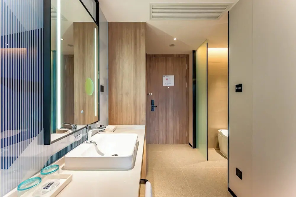 Holiday Inn Express Shanghai Jingan Temple by IHG