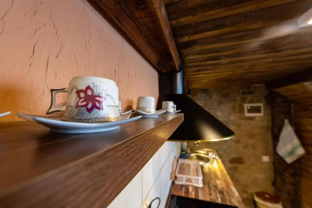 Evdo Apartments Loft2 Wooden House