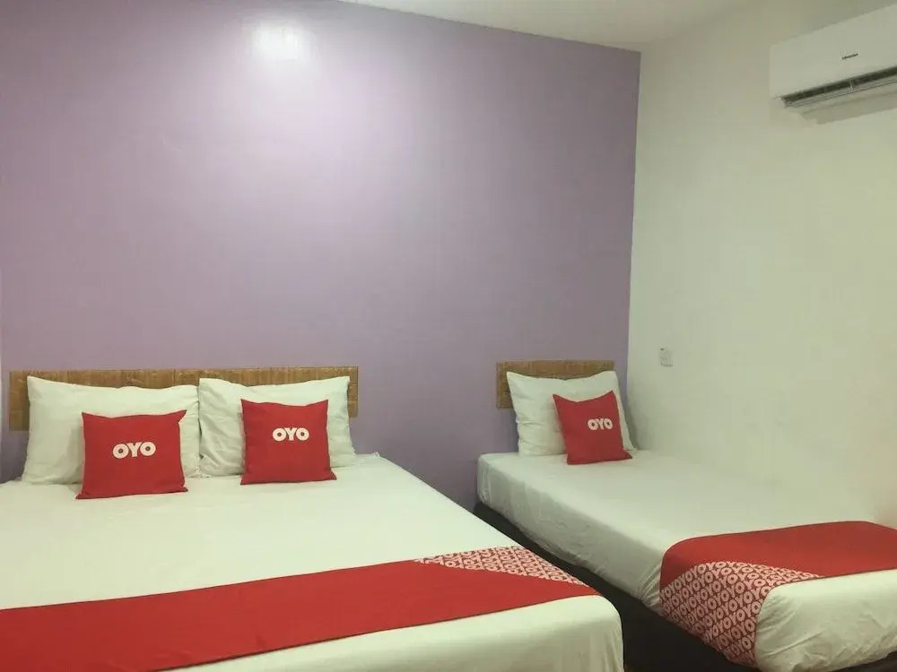 OYO 89671 Changlun Star Motel