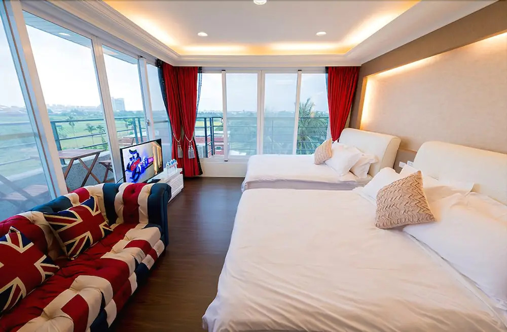 Love Travel B&B