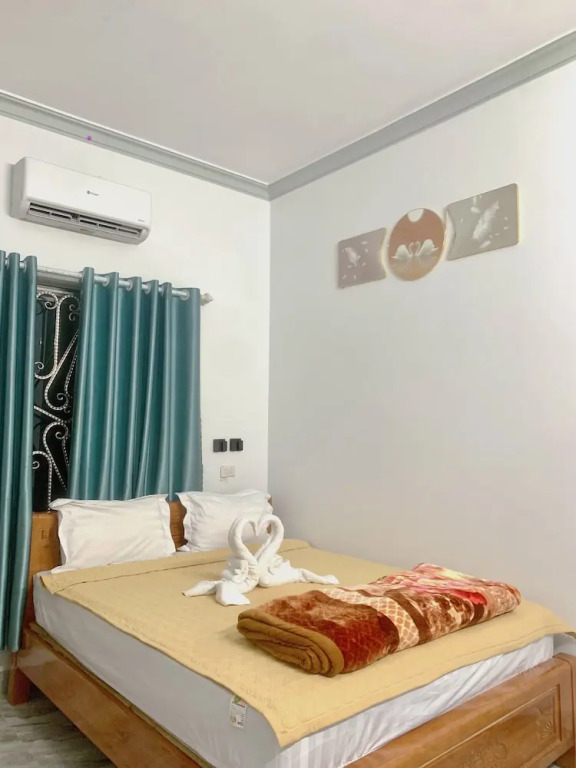 Tamcoc White Swan Hostel