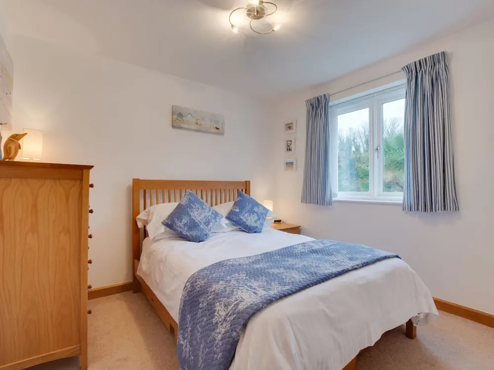 Contemporary Holiday Home in Little Petherick With Terrace