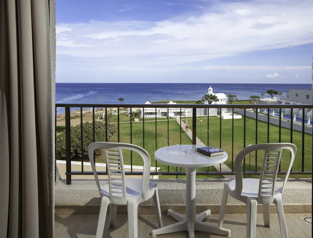 Penelope Beach Hotel Apts