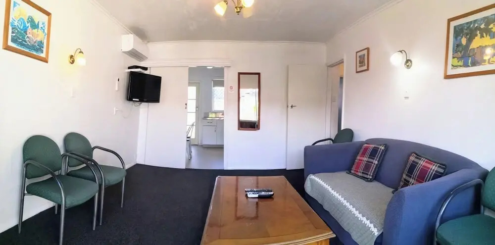 Cambrian Lodge Motel