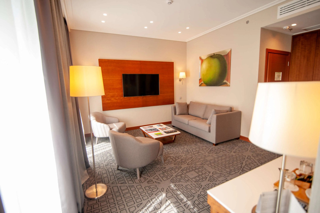 CITYHOTEL