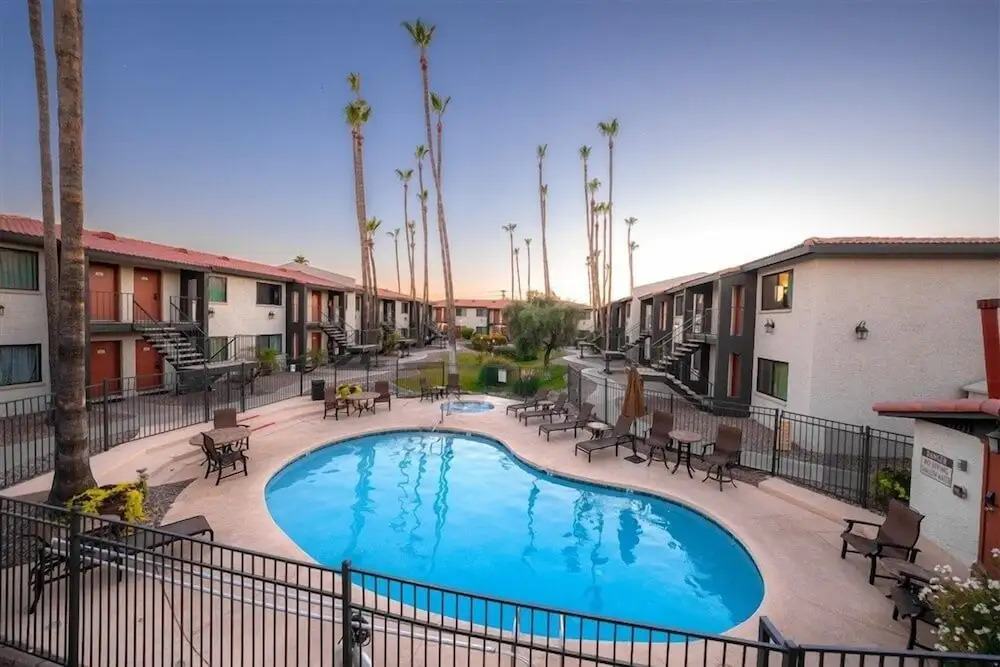 204 Fully Furnished 1BR Suite-Prime Location! by RedAwning