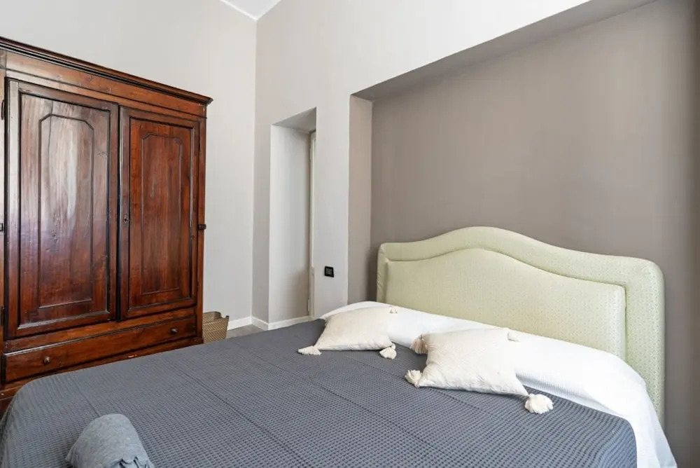 Vittoria Corner - byMyHomeInComo