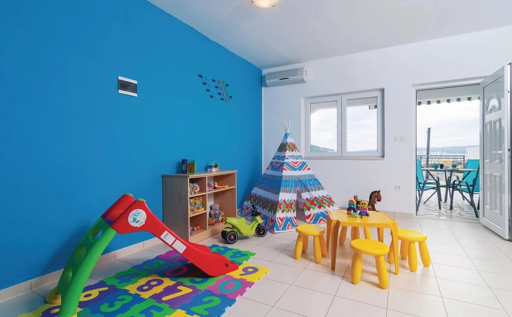 Awesome Home in Omis With Wifi and 6 Bedrooms