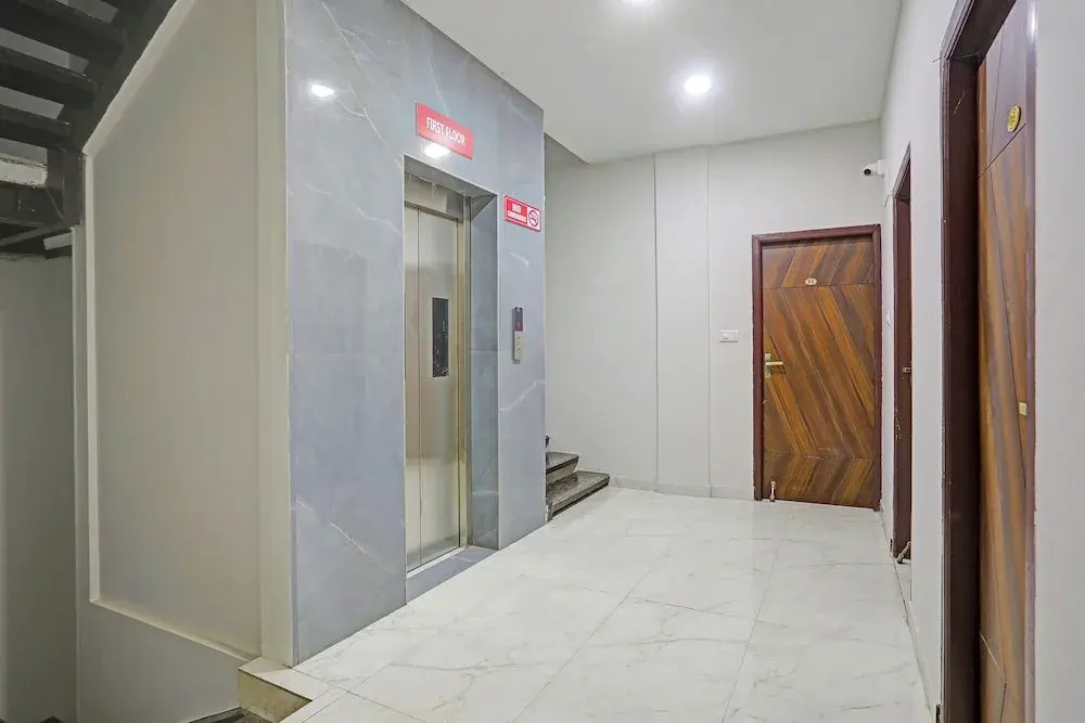 FabHotel Bluemoon Residency - Near Whitefield Main Road