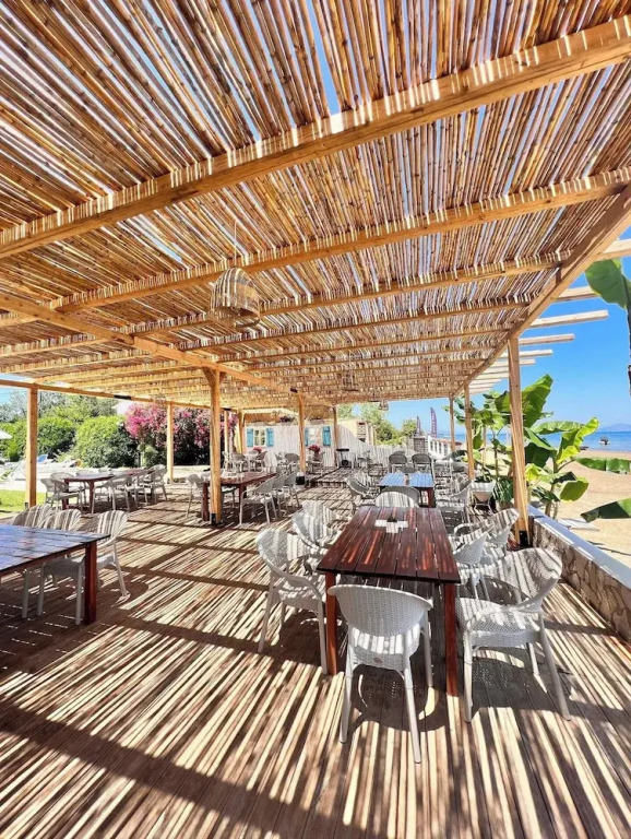 Erosea Beach Resort