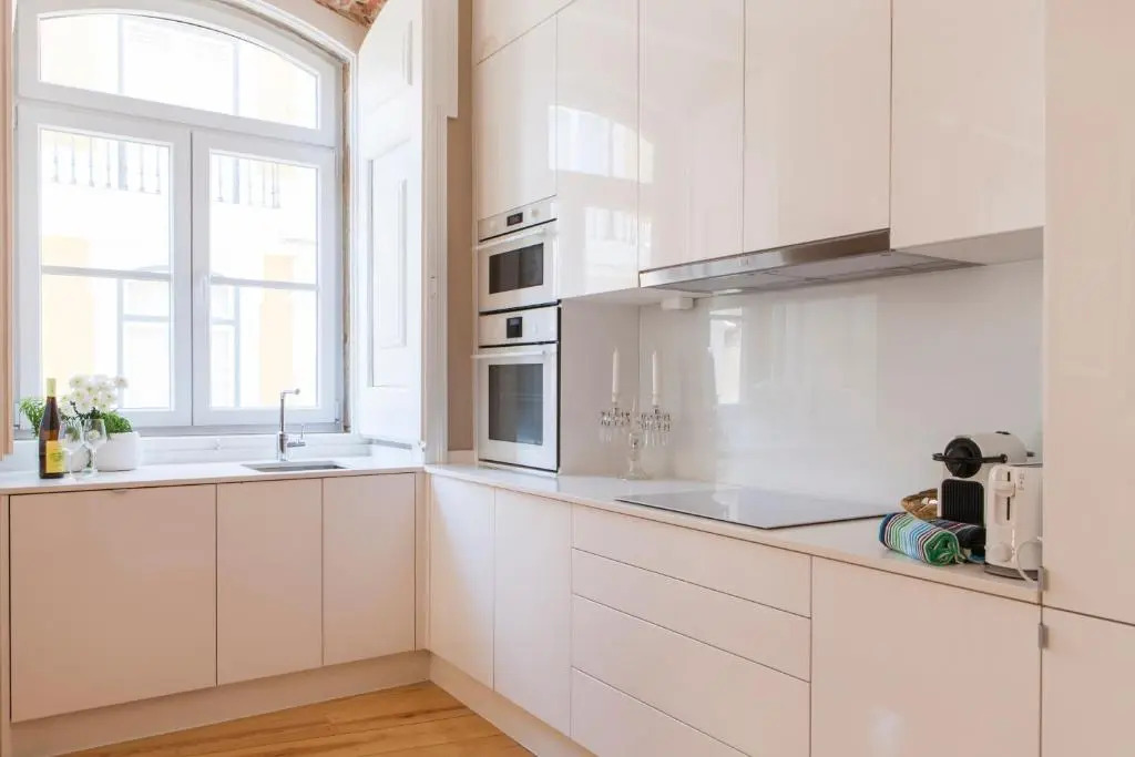 Alfama Baixa Spacious And Bright Apartment Blends the Historic and the Contemporary 2 Bedrs & 2 Bathrs AC 18th Century Building