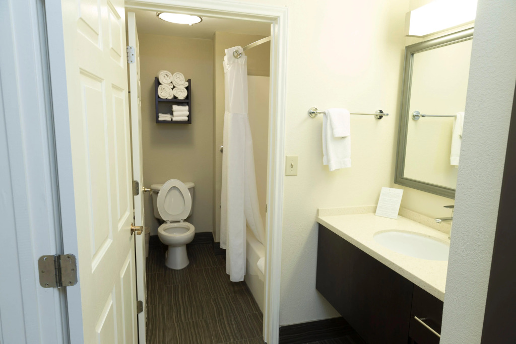 Staybridge Suites Indianapolis-Fishers by IHG
