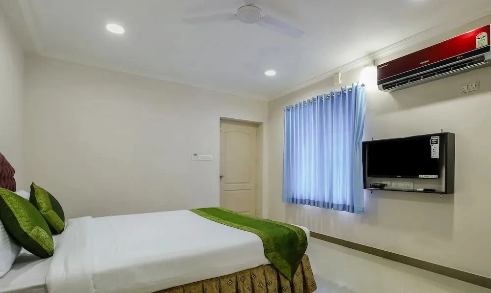 Treebo Royal Inn Trivandrum