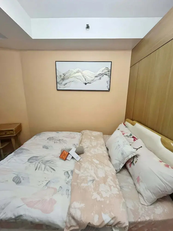 Shell Residences MOA - Josh staycation