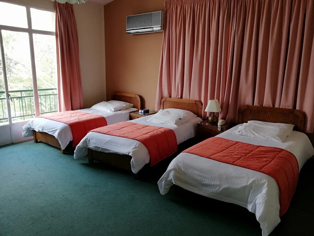 GARDEN HOTEL