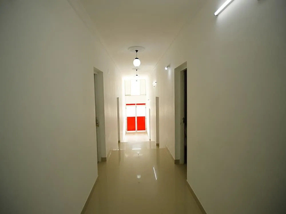 Oyo 26964 Palm View Residency