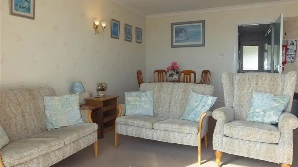 Strandways Court 9