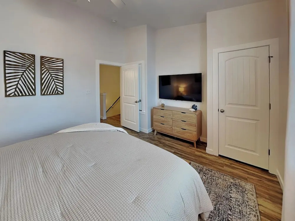 Flip Flops and Pop Tops by Silver Sands Vacation Rentals
