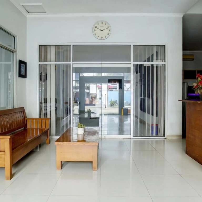 Hotel O near Palembang Square Mall formerly Wisma Faeyza Syakira Syariah
